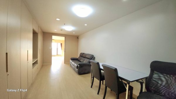 One Bedroom 68.23sqm.-State Tower Silom