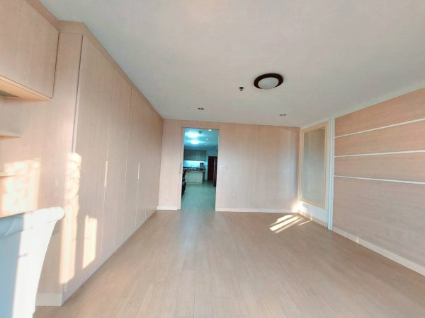 One Bedroom 68.23sqm.-State Tower Silom