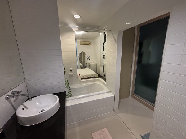 One Bedroom 35.5sqm.- Ideo สาทรตากสิน